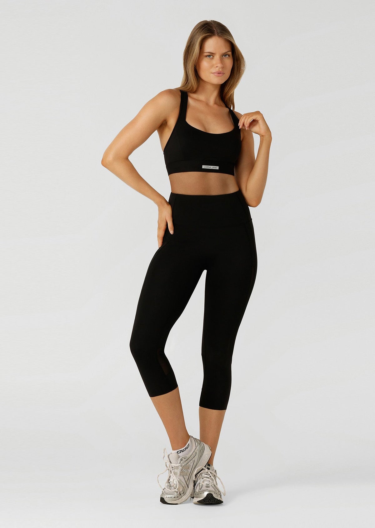 Outline High Support Sports Bra