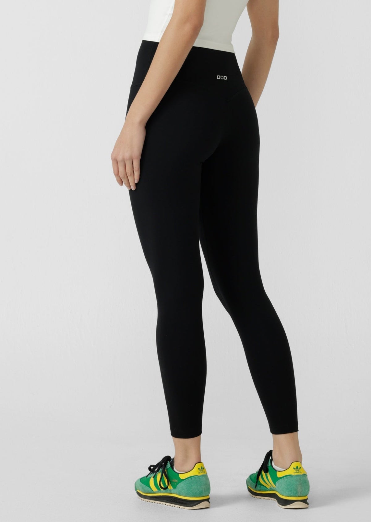 Lotus No Ride Phone Pocket Ankle Biter Leggings