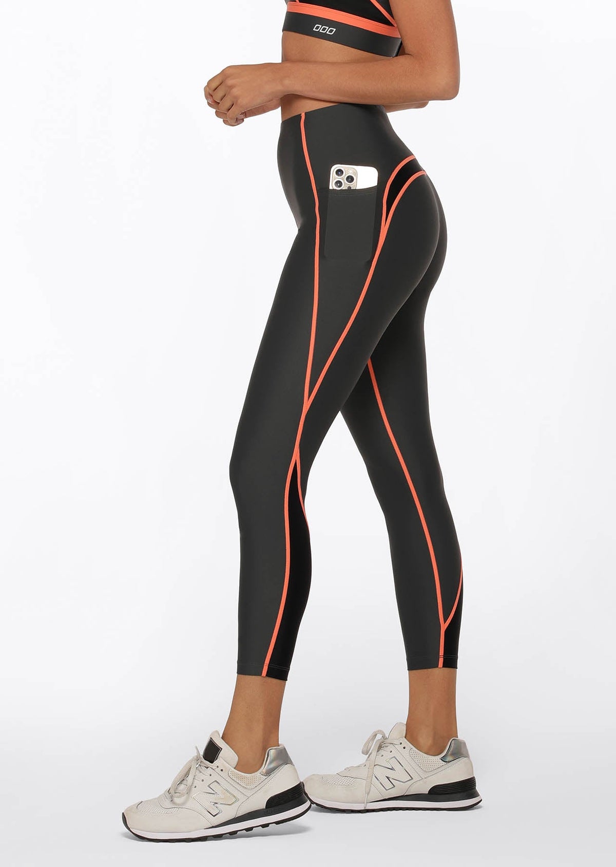 Accentuate Phone Pocket Ankle Biter Leggings
