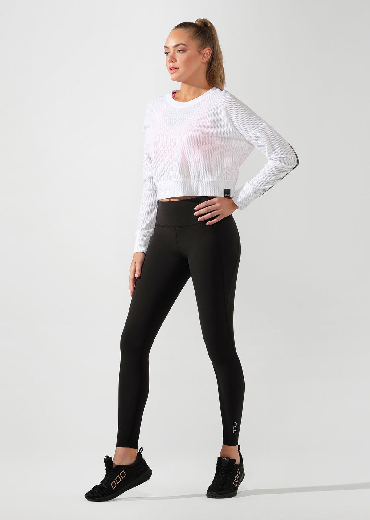 Action Mesh Cropped Active Top