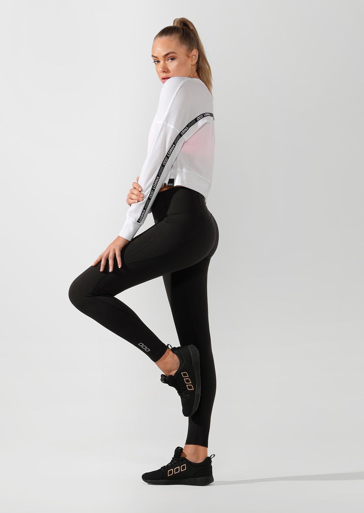 Action Mesh Cropped Active Top