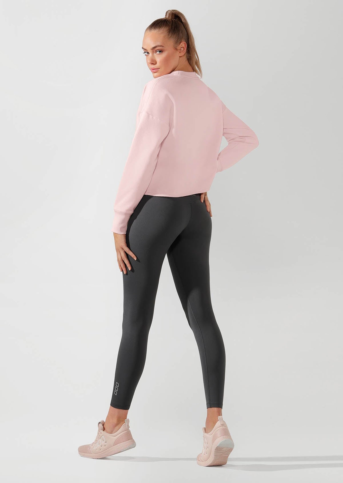 Iconic Cropped Sweat