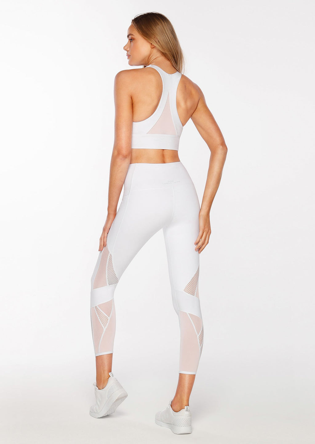 Invisible Feel Longer Line Sports Bra