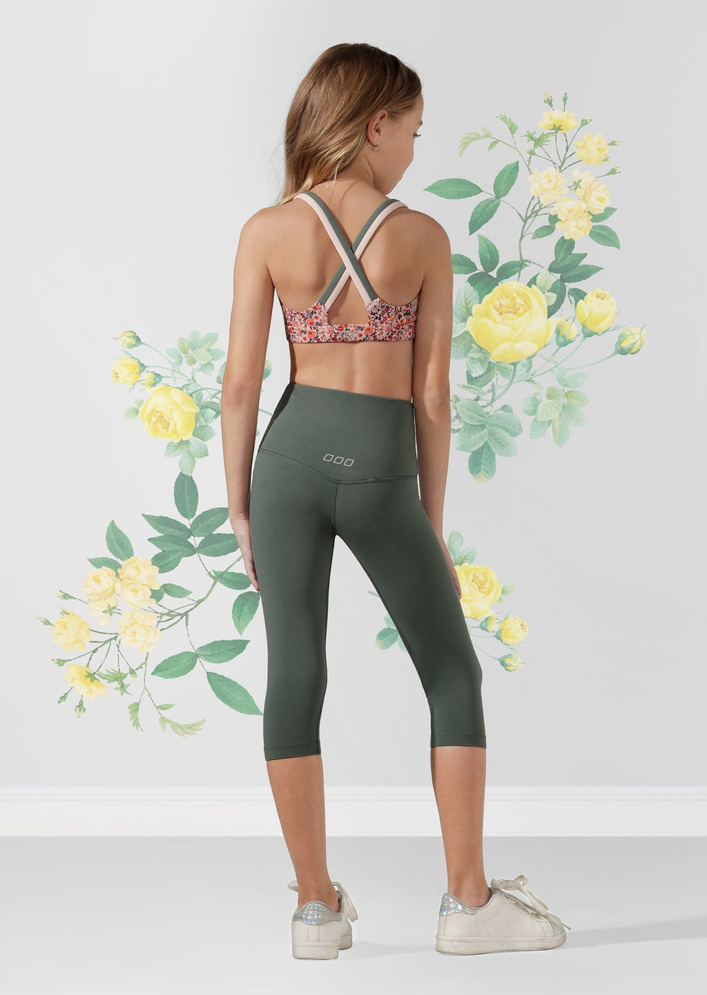 Lotus 3/4 Tight