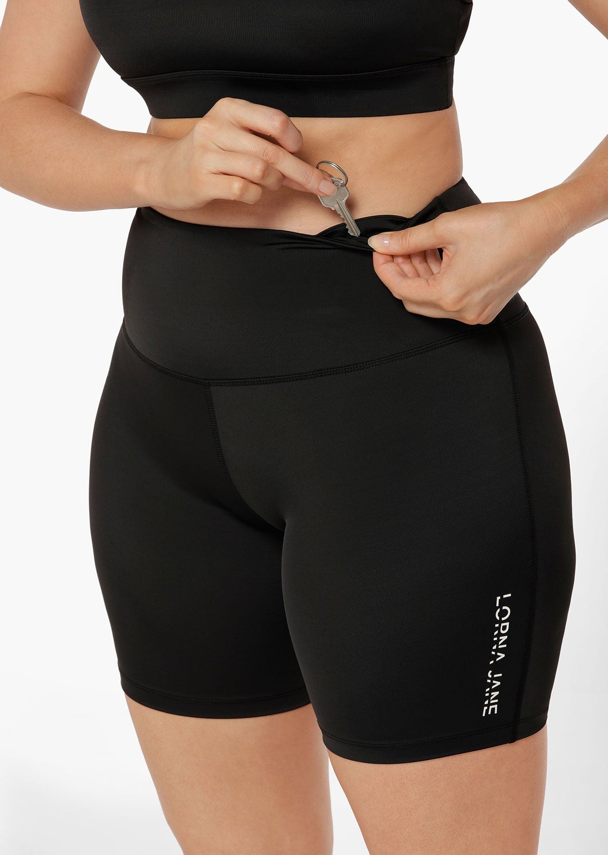 Lotus No Chafe Cool Touch Bike Shorts