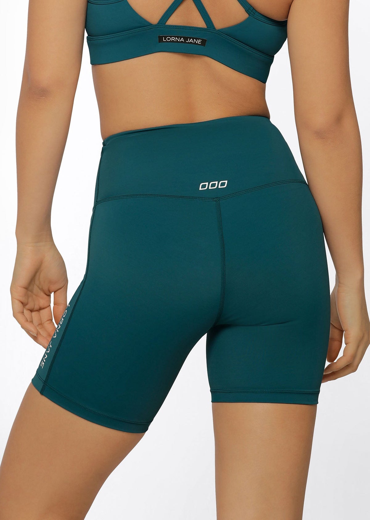 Lotus No Chafe Cool Touch Bike Shorts