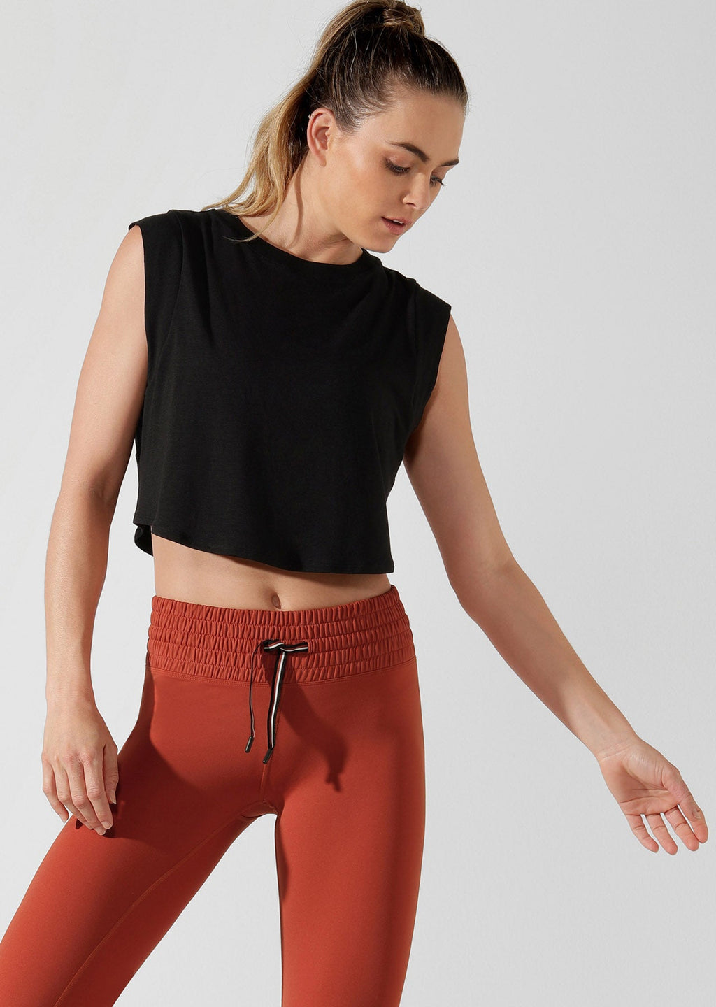 Move Easy Cropped Tank