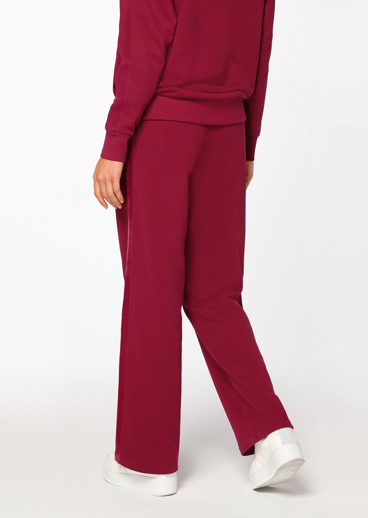 Off Beat Trackie